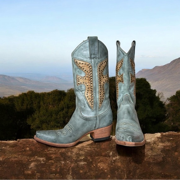 FRYE blue studded vintage daisy duke boots 7 - Picture 2 of 9